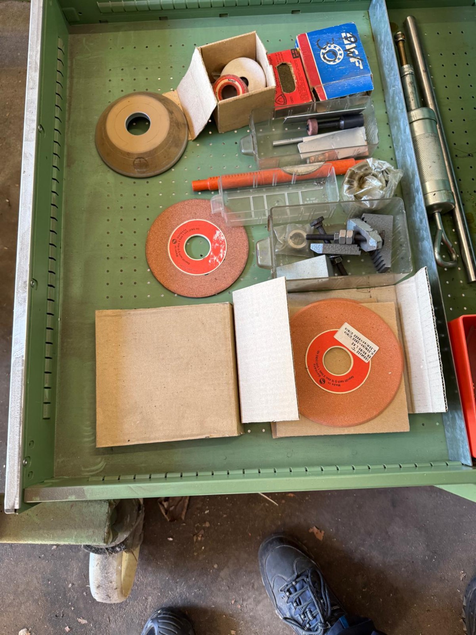 Measuring/testing technology and various workshop equipment-4